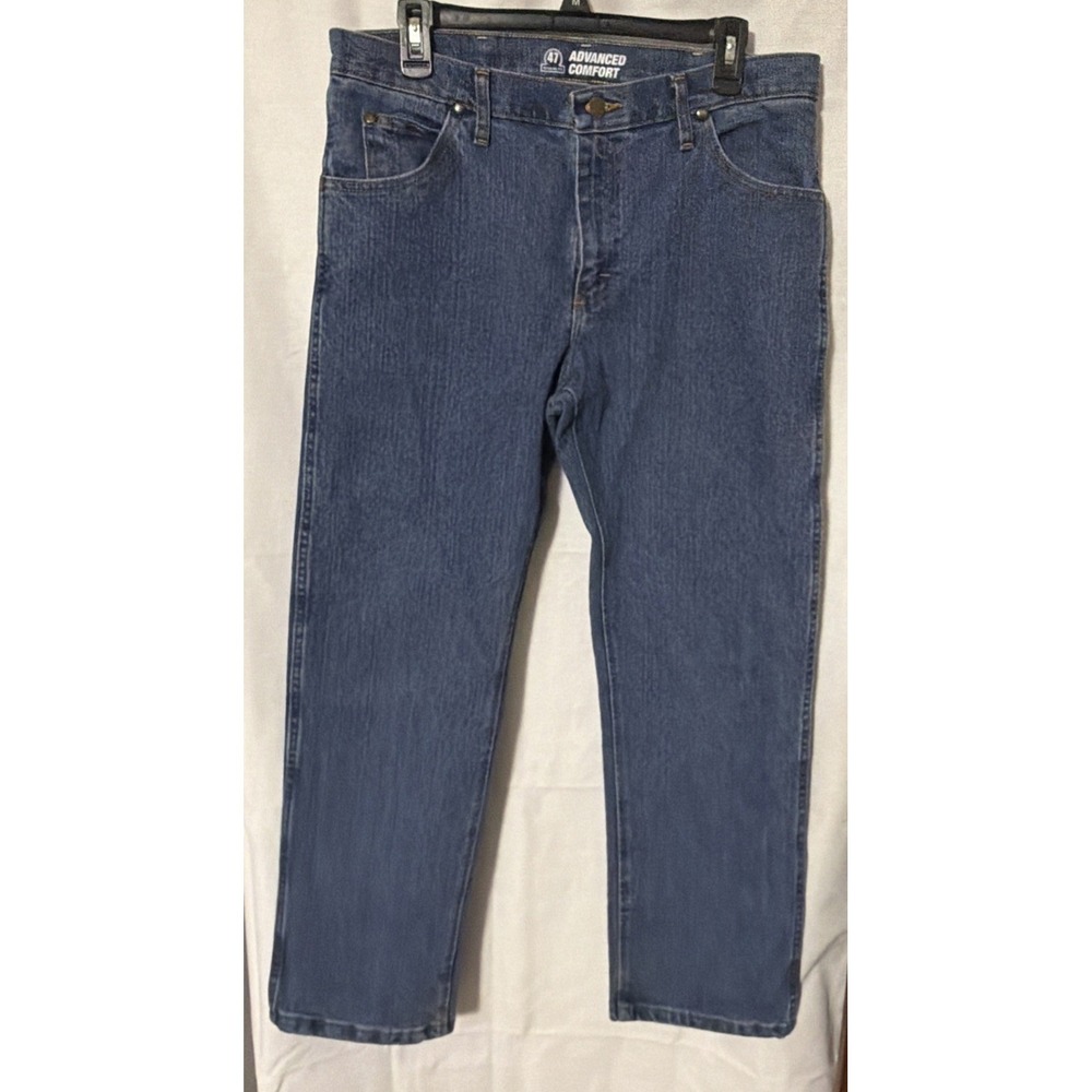 Wrangler 47 Regular Fit Advanced Comfort Jeans Men's 33x30 Medium Wash‎